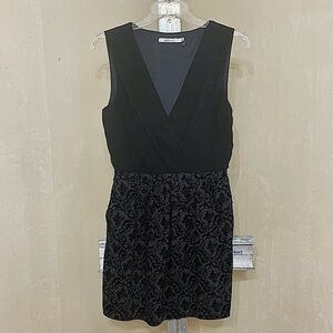 LUCYPARIS USA SZ S EUR 38 BLACK SLEEVELESS POCKETED LINED MINI DRESS